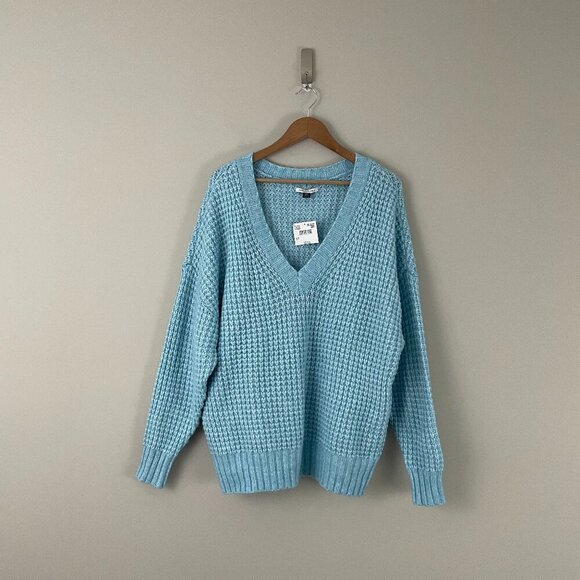 American Eagle Whoa So Cozy Ice Blue Waffle V Neck Sweater Size Medium - Picture 1 of 5
